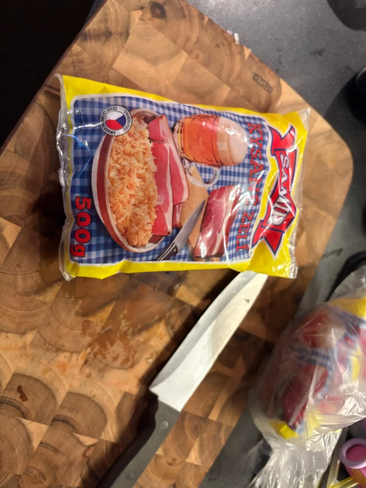Sáček kysaného zelí 500 g na prkénku