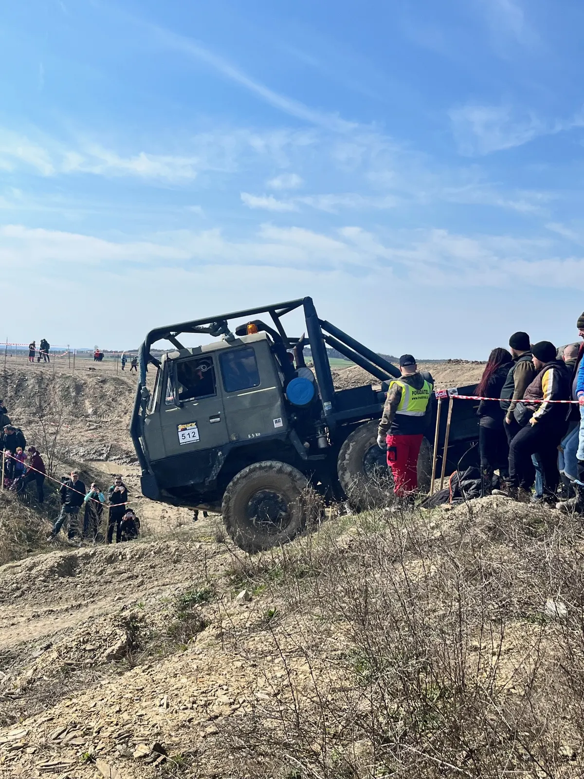 Truck Trial Milovice 2026 - snímek 4 (náklaďáky v terénu tankodromu)